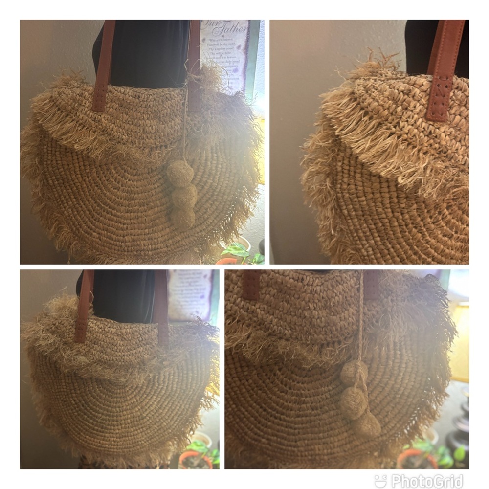 Elegant Woven Shoulder Bag with Fringe